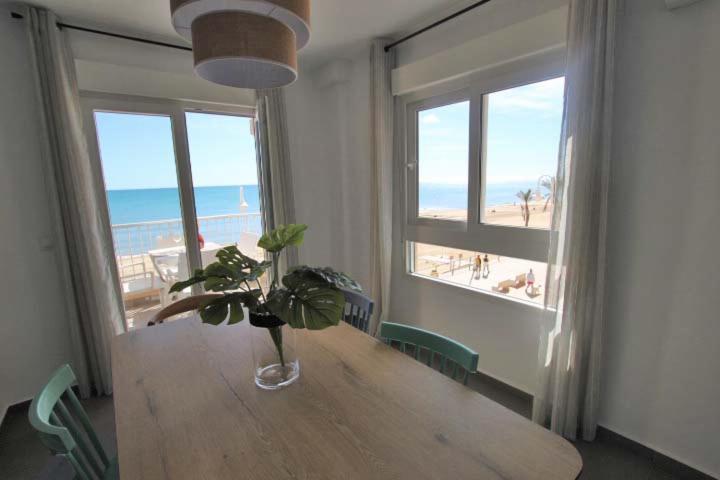 Apartamento Primera Linea Playa Centro De Guardamar Apartment กวาร์ดามาร์เดลเซกูรา ภายนอก รูปภาพ